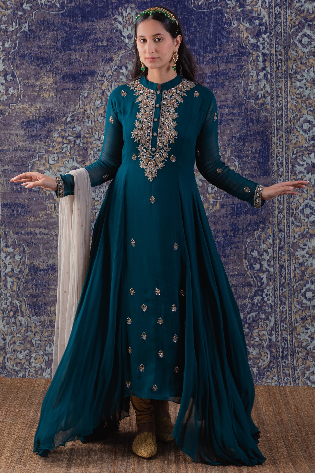 Peacock Blue 9000 Velvet Zari Embroidery Work Salwar Suit