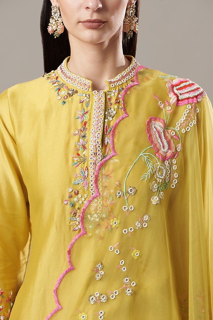 Yellow Chanderi Kurta Set by Baidehi at Pernia's Pop Up Shop