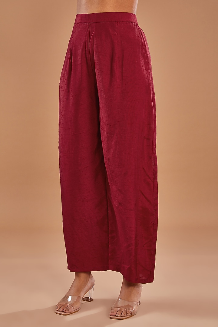 Maroon Bemberg Silk Dabka Embroidered Kurta Set by Baidehi at Pernia's Pop Up Shop