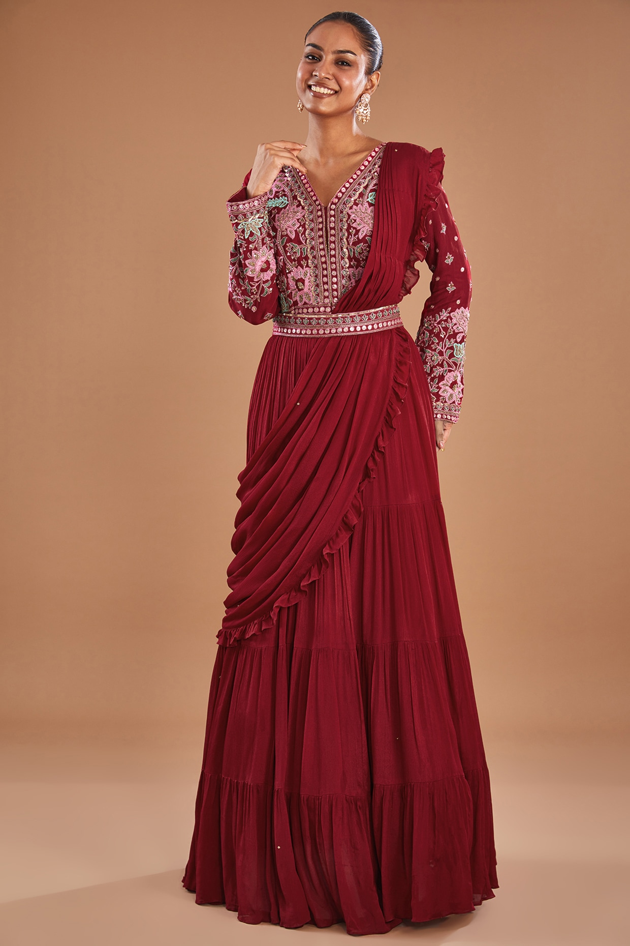 Pin by deepa on Work blouses | Long gown design, Kerala engagement dress,  Lehenga saree design