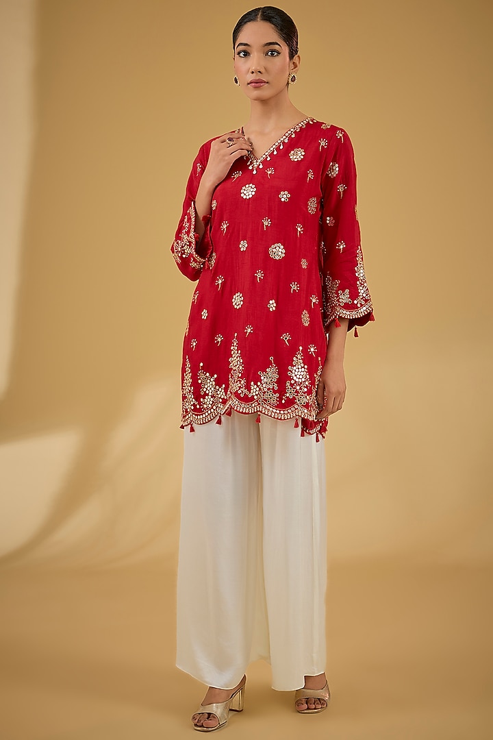 Red Bemberg Silk Thread Hand Work Kurta Set by Baidehi at Pernia's Pop Up Shop