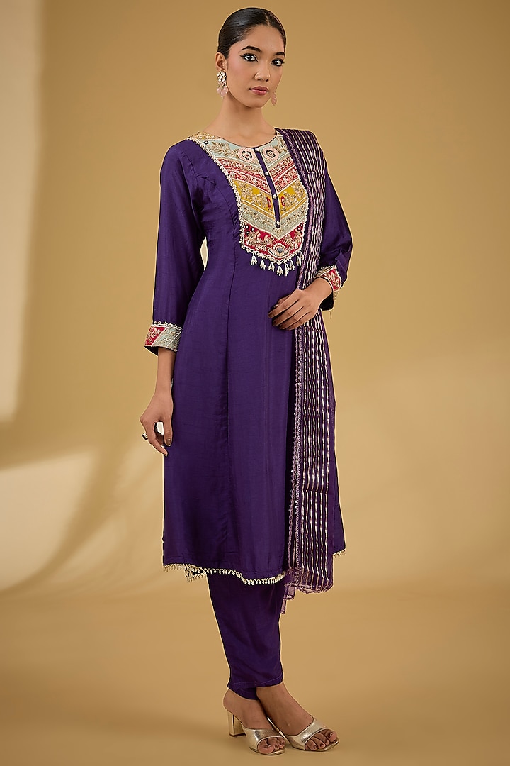 Purple Raw Silk Sequins & Thread Work Kurta Set by Baidehi at Pernia's Pop Up Shop