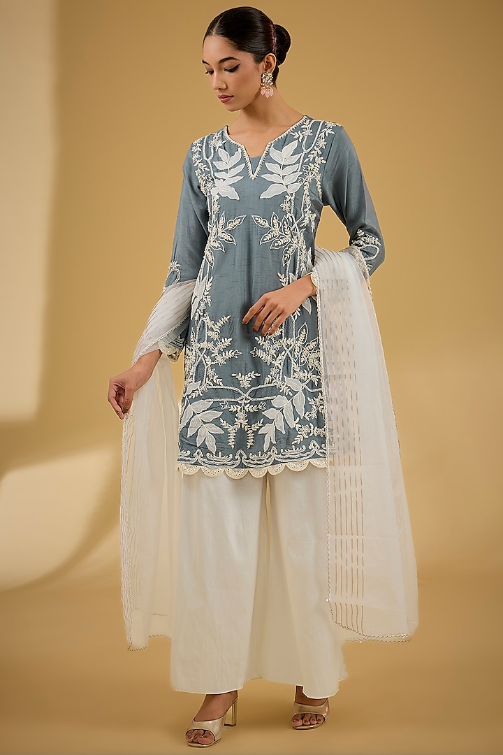 Grey Raw Silk Beads & Thread Hand Work Kurta Set by Baidehi at Pernia's Pop Up Shop