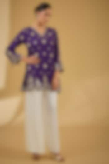 Purple Bemberg Silk Thread Work Kurta Set by Baidehi at Pernia's Pop Up Shop