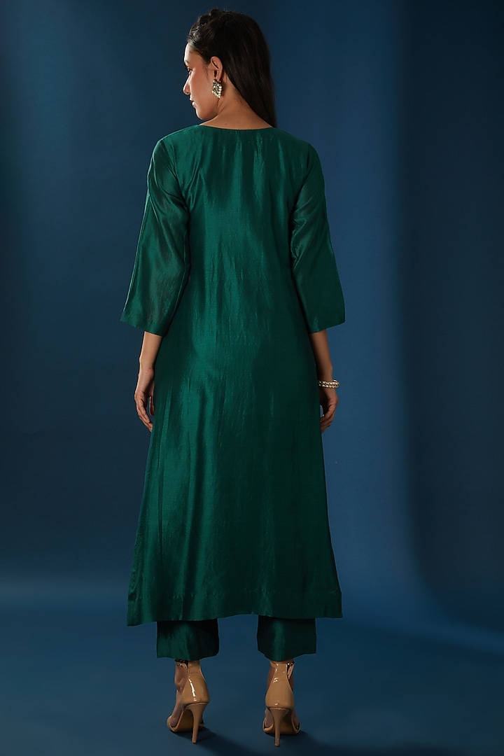 Bottle Green Hand Embroidered Kurta Set by Baidehi at Pernia's Pop Up Shop