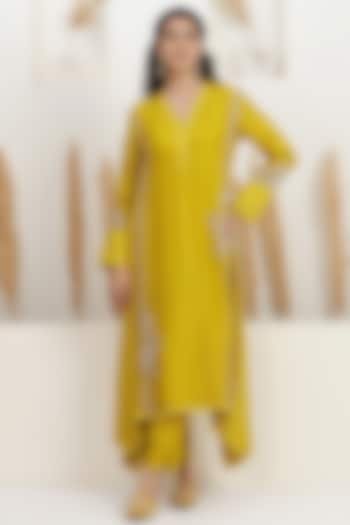 Mustard Bemberg Silk Zari Embroidered Asymmetrical Kurta Set by Baidehi at Pernia's Pop Up Shop