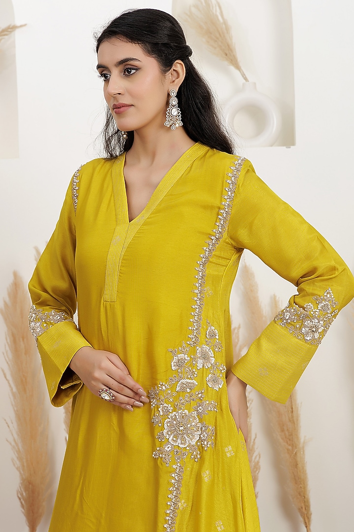 Mustard Bemberg Silk Zari Embroidered Asymmetrical Kurta Set by Baidehi at Pernia's Pop Up Shop