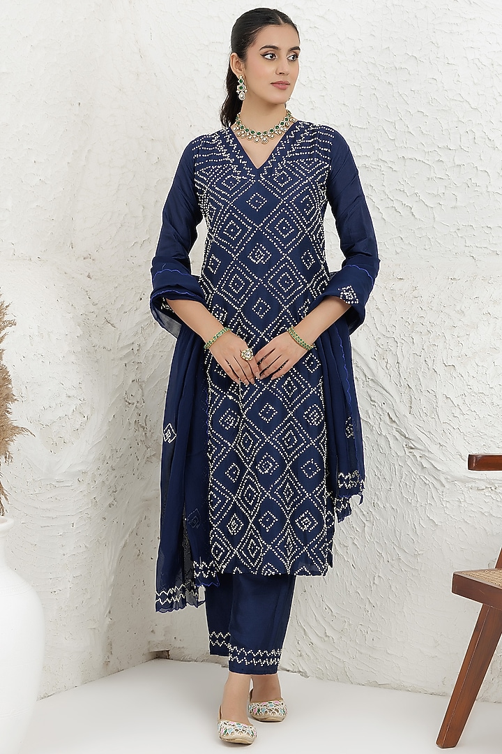 Blue Russian Silk French-Knot Embroidered Kurta Set by Baidehi at Pernia's Pop Up Shop