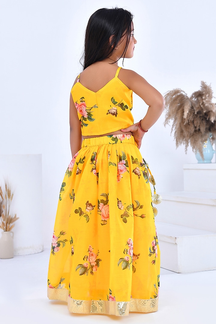 Yellow Chanderi Floral Printed Lehenga Set For Girls by Bannhi by Priyanka Rathore - kids at Pernia's Pop Up Shop