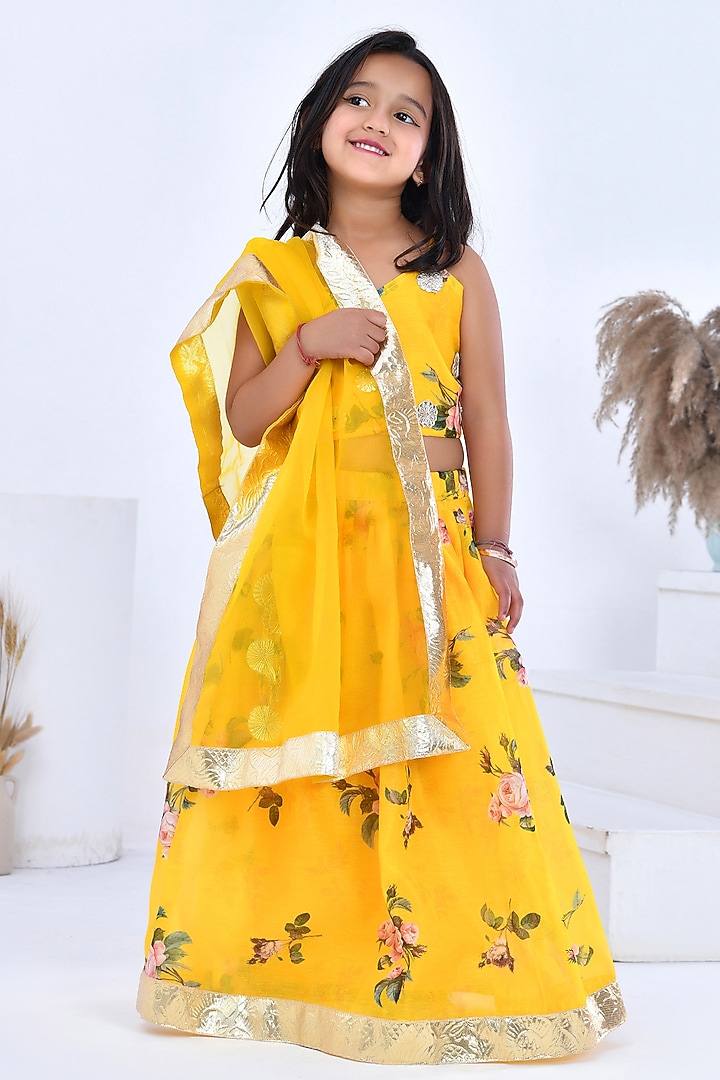 Yellow Chanderi Floral Printed Lehenga Set For Girls by Bannhi by Priyanka Rathore - kids at Pernia's Pop Up Shop