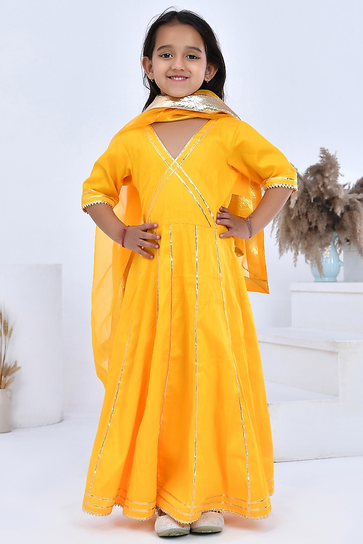 Yellow Cotton Silk Gota Embellished Anarkali Set For Girls by Bannhi kids at Pernia's Pop Up Shop