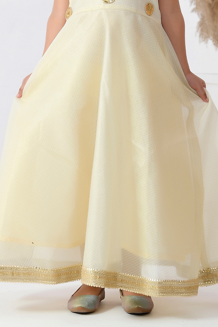 Ivory Doriya Silk Embroidered Anarkali Set For Girls by Bannhi by Priyanka Rathore - kids at Pernia's Pop Up Shop