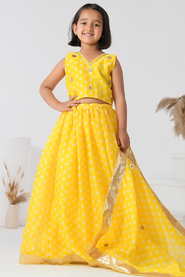 Yellow Chanderi Bandhani Printed Lehenga Set For Girls by Bannhi by Priyanka Rathore - kids at Pernia's Pop Up Shop