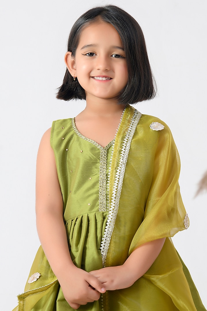 Green Taffeta Silk Dhoti Set For Girls by Bannhi by Priyanka Rathore - kids at Pernia's Pop Up Shop