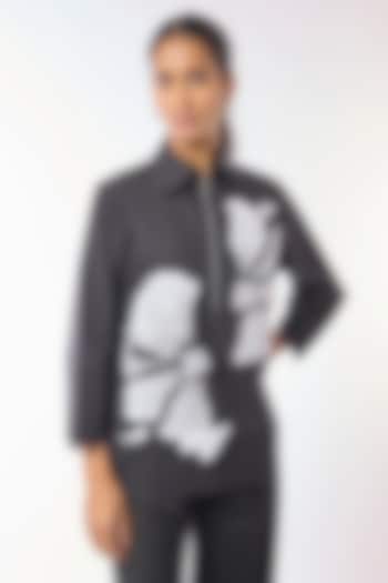 Black Giza Cotton Hand Embroidered Shirt by Nitin Bal Chauhan at Pernia's Pop Up Shop