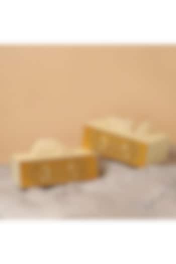 White & Gold Wood Tissue Box by BambaiSe