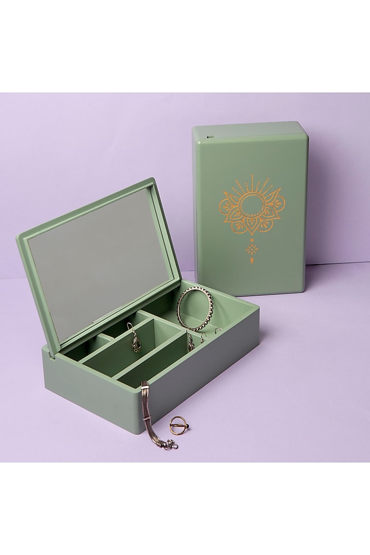 Pista Green Wood Accessories Box by BambaiSe