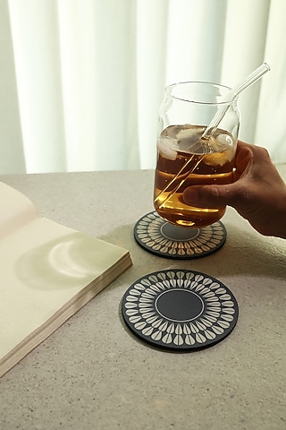Blue Premium MDF Petal Coaster Set Of 4 by BambaiSe