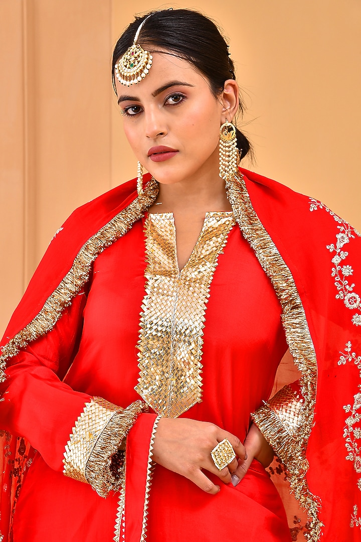 Red Uppada Silk Embroidered Kurta Set by Bannhi by Priyanka Rathore at Pernia's Pop Up Shop