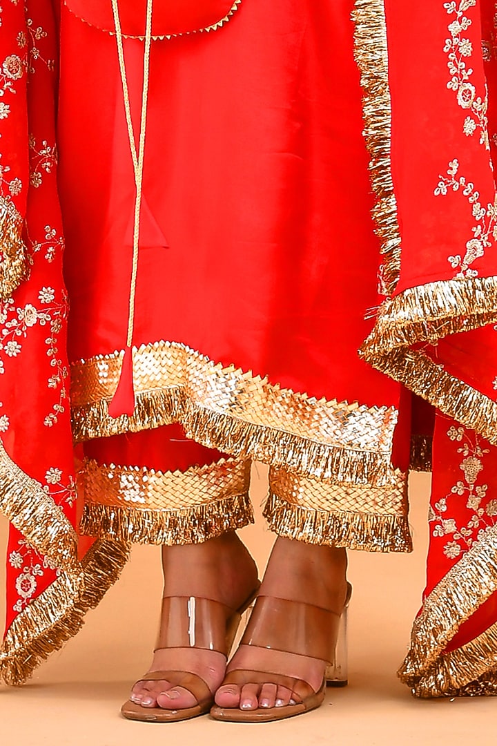 Red Uppada Silk Embroidered Kurta Set by Bannhi by Priyanka Rathore at Pernia's Pop Up Shop