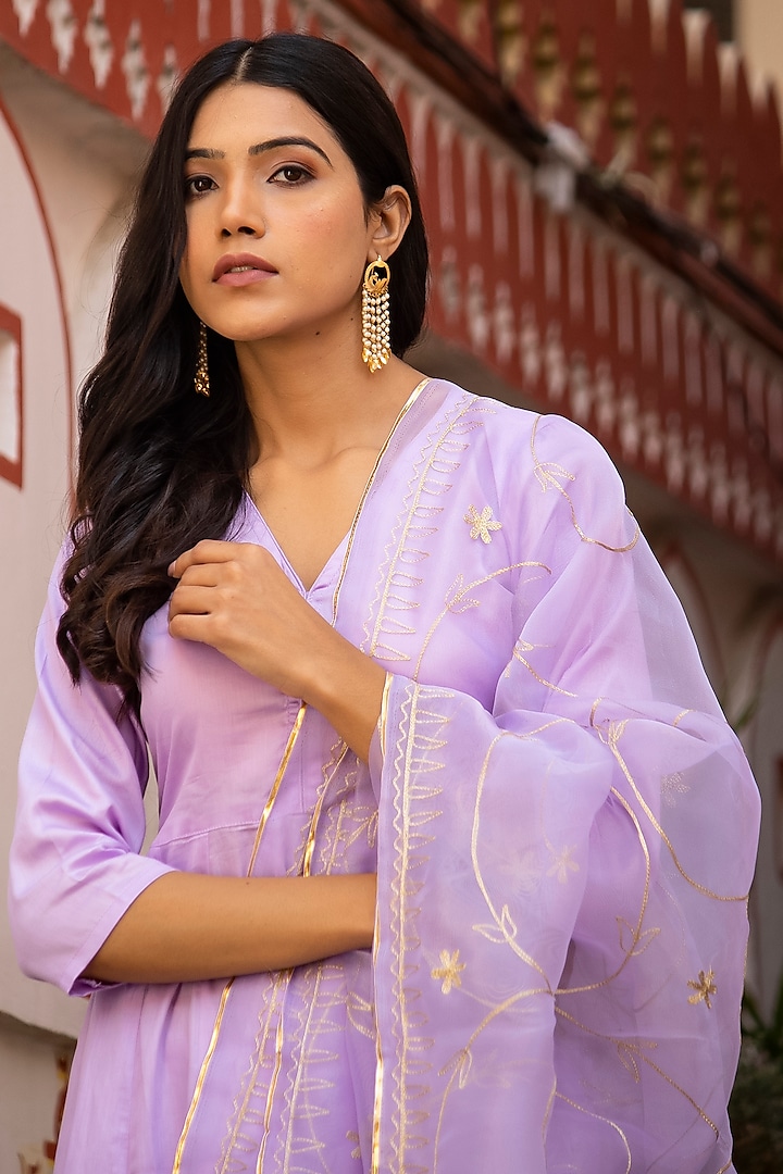 Lavender Cotton Silk Aari Embroidered Flared Kurta Set by Bannhi by Priyanka Rathore at Pernia's Pop Up Shop
