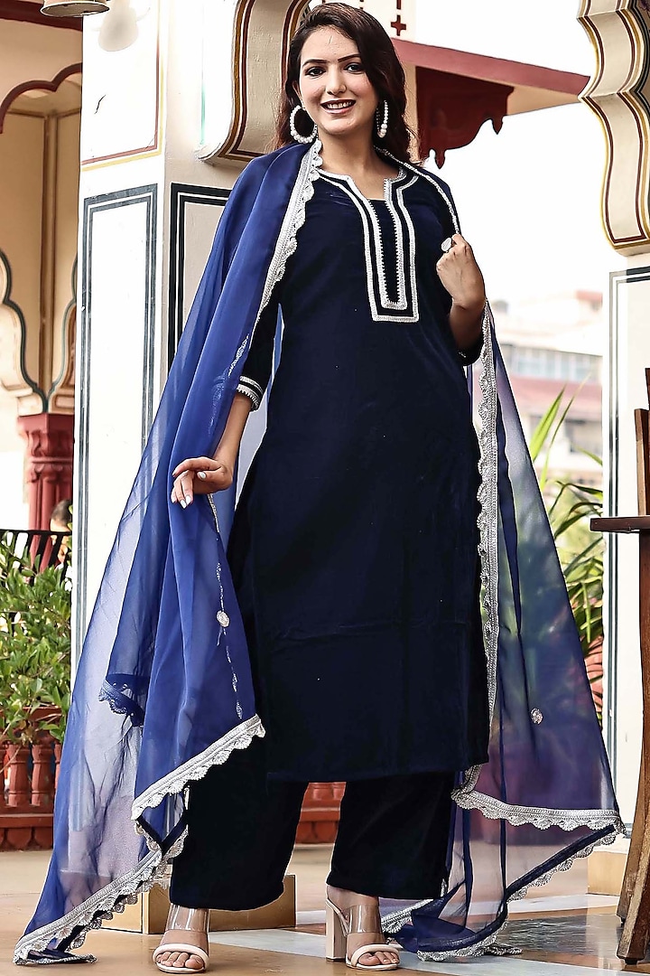 Dark Blue Velvet Silk Pearl Embellished Kurta Set by Bannhi at Pernia's Pop Up Shop