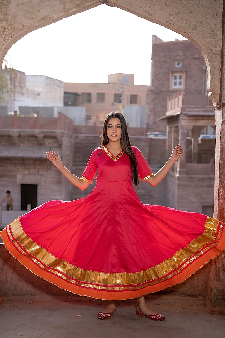Rani Pink Cotton Silk Zari Embellished Anarkali Set by Bannhi by Priyanka Rathore at Pernia's Pop Up Shop