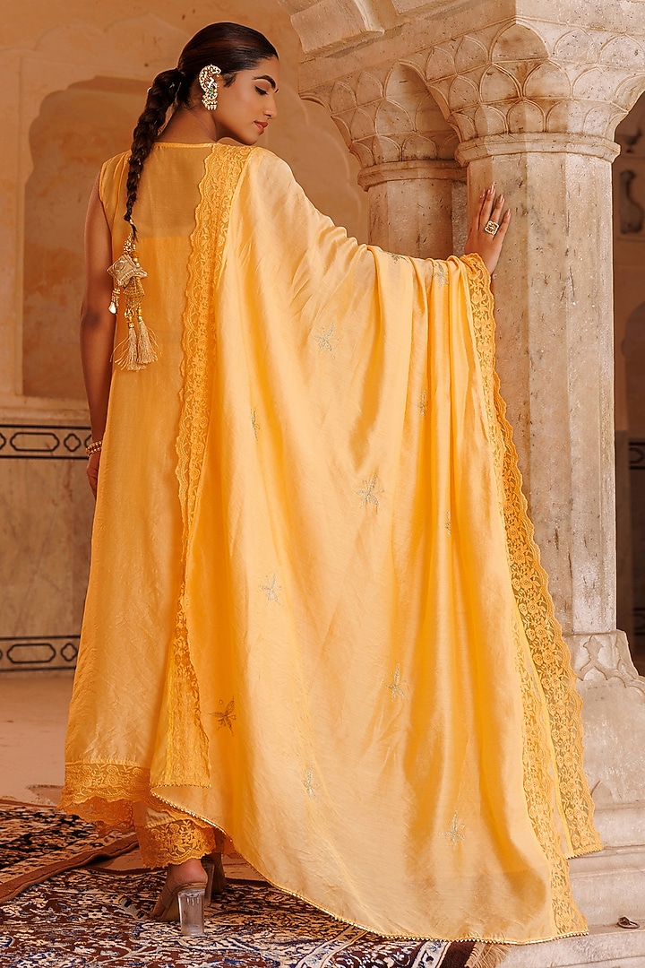 Pastel Orange Chanderi Aari Embroidered Kurta Set by Bannhi by Priyanka Rathore at Pernia's Pop Up Shop