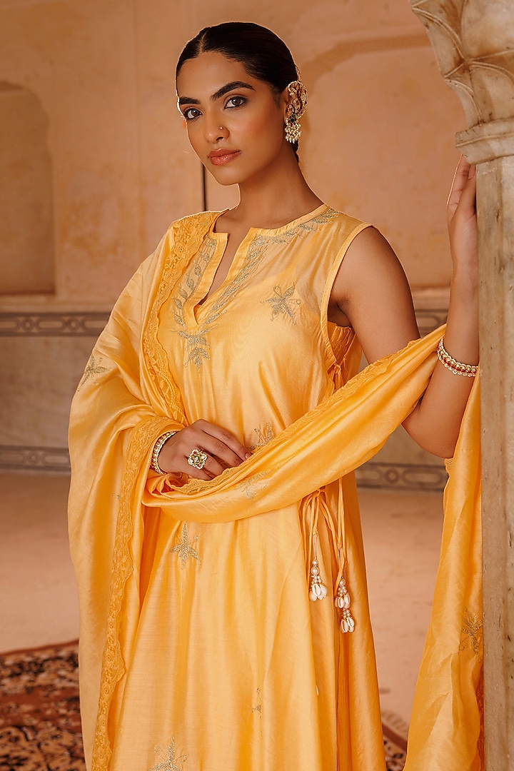 Pastel Orange Chanderi Aari Embroidered Kurta Set by Bannhi by Priyanka Rathore at Pernia's Pop Up Shop