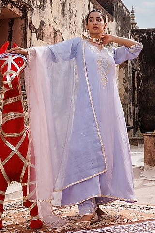 Baby Lavender Chanderi Aari Embroidered Kurta Set by Bannhi by Priyanka Rathore