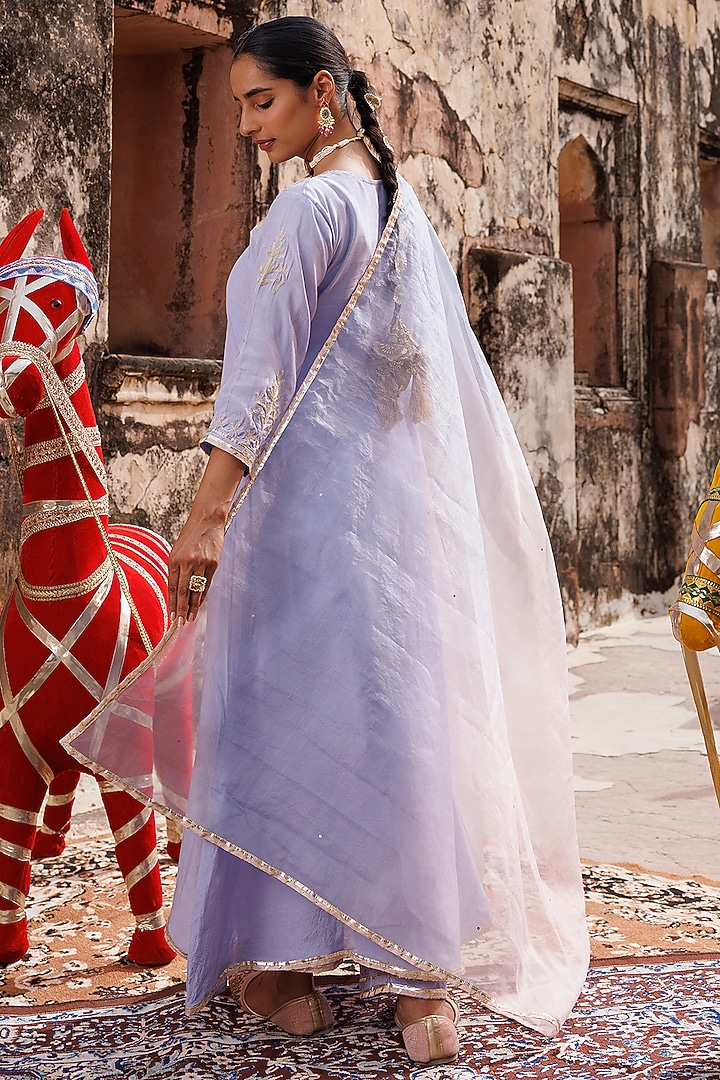 Baby Lavender Chanderi Aari Embroidered Kurta Set by Bannhi by Priyanka Rathore at Pernia's Pop Up Shop