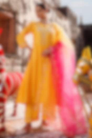 Bright Yellow Chanderi Aari Embroidered Kurta Set by Bannhi by Priyanka Rathore at Pernia's Pop Up Shop