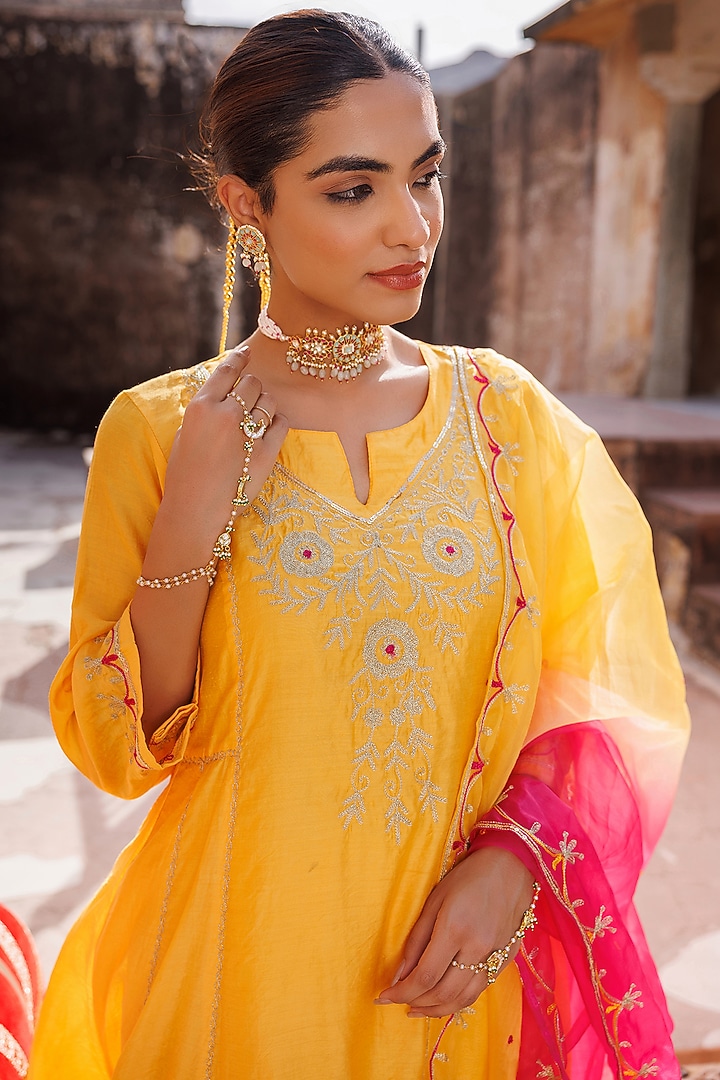 Bright Yellow Chanderi Aari Embroidered Kurta Set by Bannhi by Priyanka Rathore at Pernia's Pop Up Shop