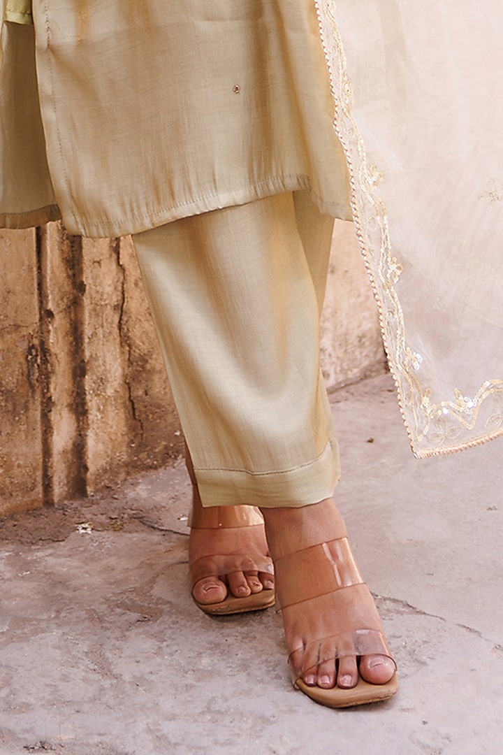 Pastel Green Uppada Silk Hand Embroidered Kurta Set by Bannhi by Priyanka Rathore at Pernia's Pop Up Shop