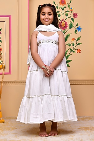 White Cotton Gota Lace Embellished Anarkali Set For Girls by Bannhi by Priyanka Rathore - kids