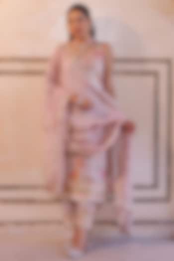 Pastel Pink Tissue Floral Printed & Lace Embellished Kurta Set by Bannhi by Priyanka Rathore at Pernia's Pop Up Shop