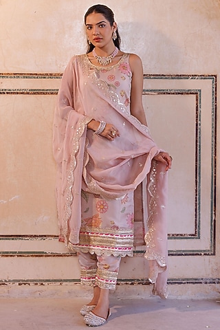 Pastel Pink Tissue Floral Printed & Lace Embellished Kurta Set by Bannhi by Priyanka Rathore