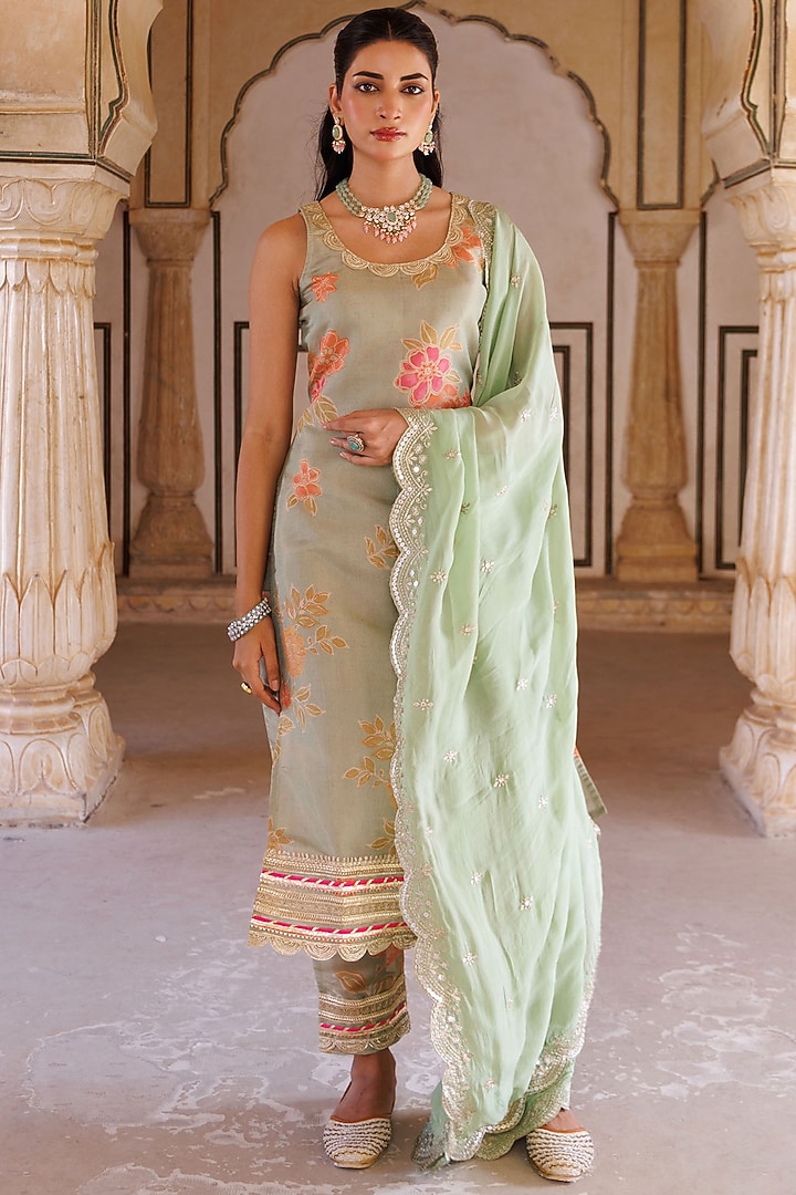 Pastel Green Tissue Floral Printed & Lace Embellished Kurta Set by Bannhi by Priyanka Rathore at Pernia's Pop Up Shop