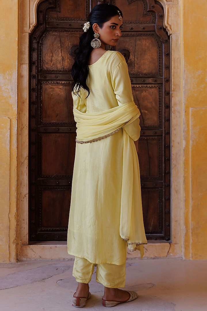 Pastel Yellow Silk Hand Embroidered Kurta Set by Bannhi by Priyanka Rathore at Pernia's Pop Up Shop