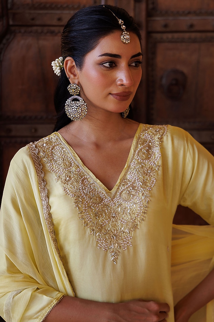 Pastel Yellow Silk Hand Embroidered Kurta Set by Bannhi by Priyanka Rathore at Pernia's Pop Up Shop