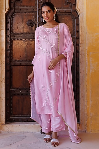 Pink Silk Cutdana Hand Embroidered Kurta Set by Bannhi by Priyanka Rathore