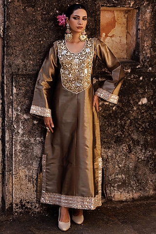 Brown Metallic Tissue Hand Embroidered Kaftan by Bannhi by Priyanka Rathore