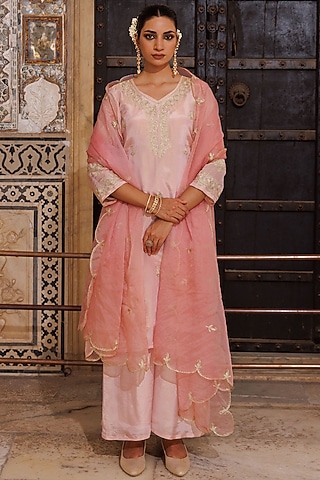 Pastel Pink Tissue Georgette Aari Embroidered Kurta Set by Bannhi by Priyanka Rathore