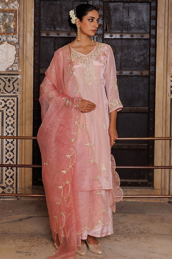 Pastel Pink Tissue Georgette Aari Embroidered Kurta Set by Bannhi by Priyanka Rathore at Pernia's Pop Up Shop