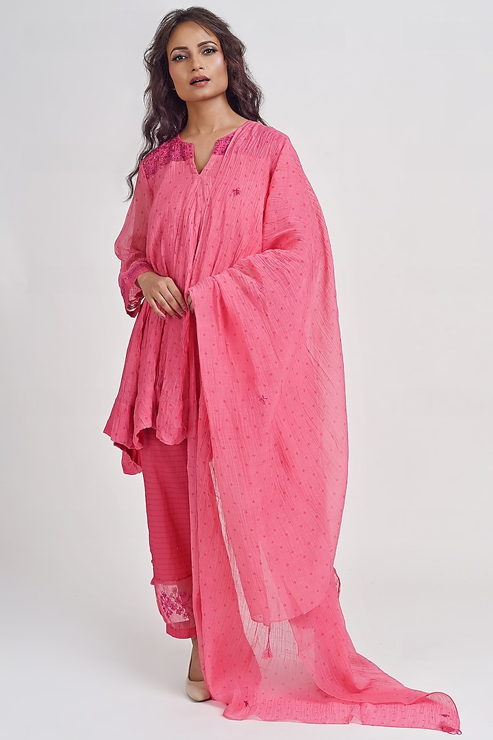 Pink Embroidered Kalidar Kurta Set by Barahmasi at Pernia's Pop Up Shop