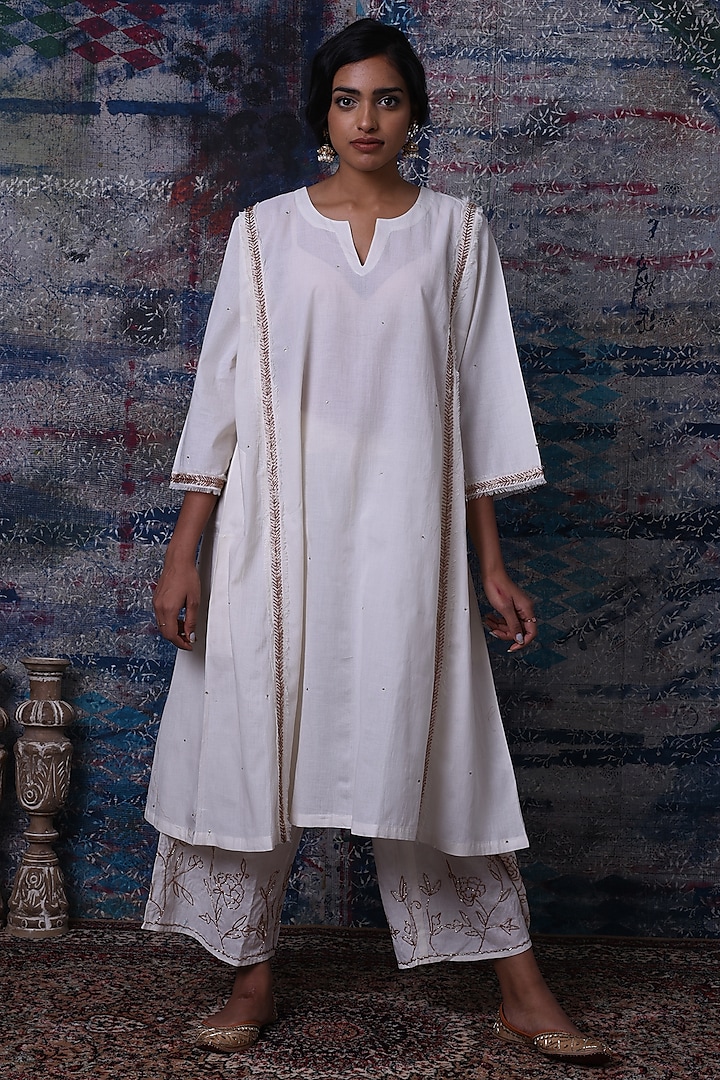 Off-White Sequins Embroidered Kurta Set by Barahmasi at Pernia's Pop Up Shop