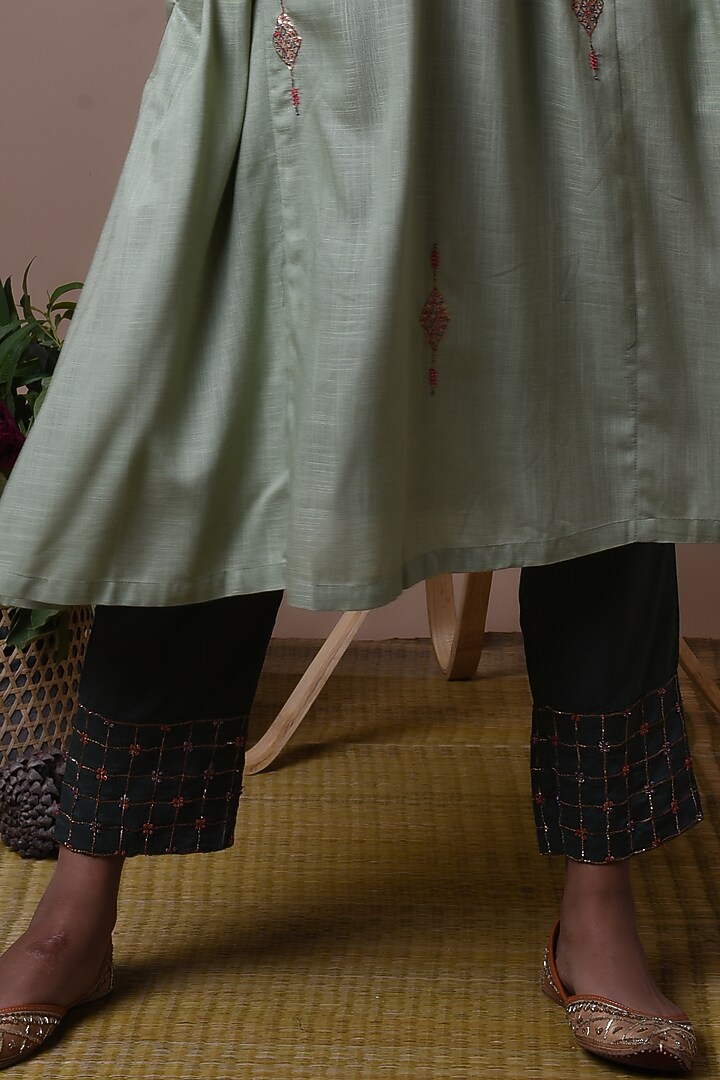Green Rayon Slub Embroidered Kurta Set by Barahmasi at Pernia's Pop Up Shop