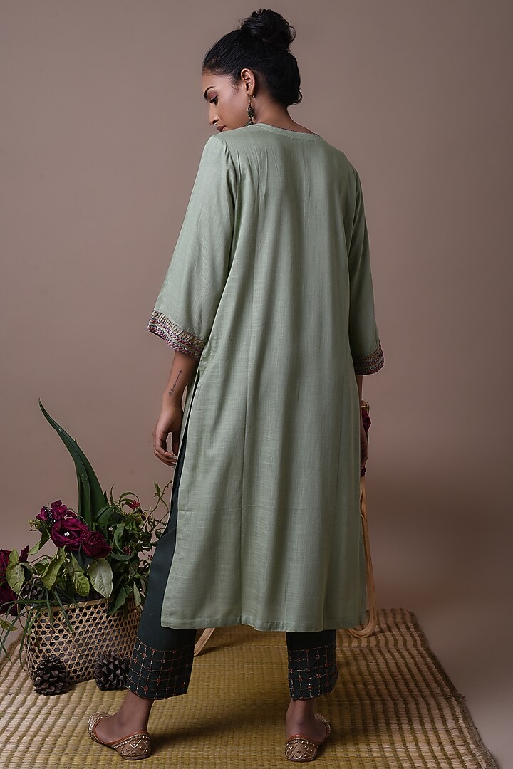 Green Hand Embroidered Kurta Set by Barahmasi at Pernia's Pop Up Shop