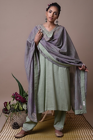 Green Printed Dupatta by Barahmasi
