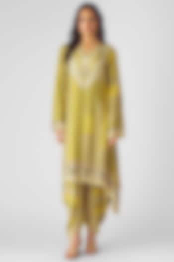 Lime Muslin Sequins Embroidered Kurta Set by Basanti - Kapde aur Koffee at Pernia's Pop Up Shop